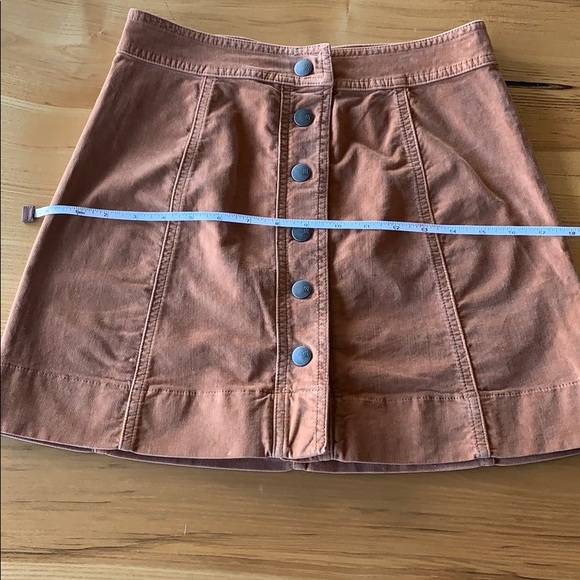 Madewell Camel Snap front Skirt - Picture 8 of 8
